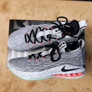 NIKE LeBron 15 Low Melon - Size 10.5 LeBron XV - 2018
